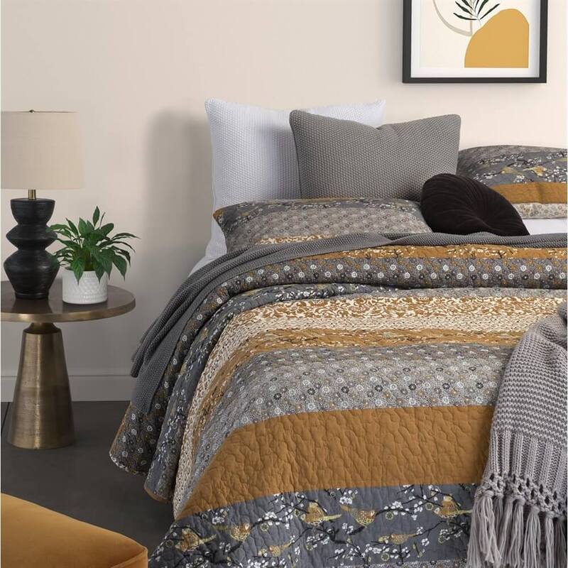 Gustav Bedding by Brunelli • Heirloom Linens • Canadian Bedding in