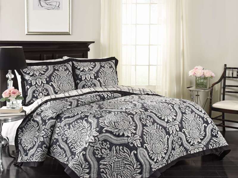 Uptempo Quilt <br>by Peace Arch