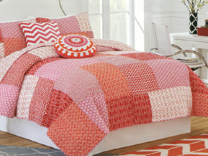 Flamboyant Quilt <br>by Peace Arch