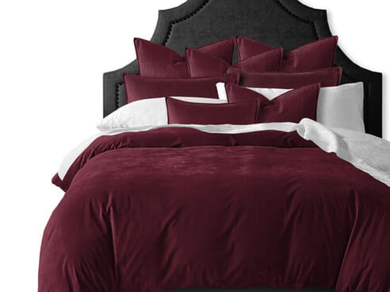 Cascade Velvet Merlot Bedding
