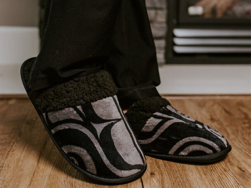 Formline Slippers
