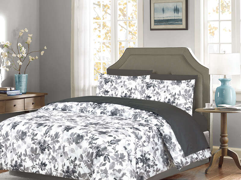 Noir Petal Bed in a Bag