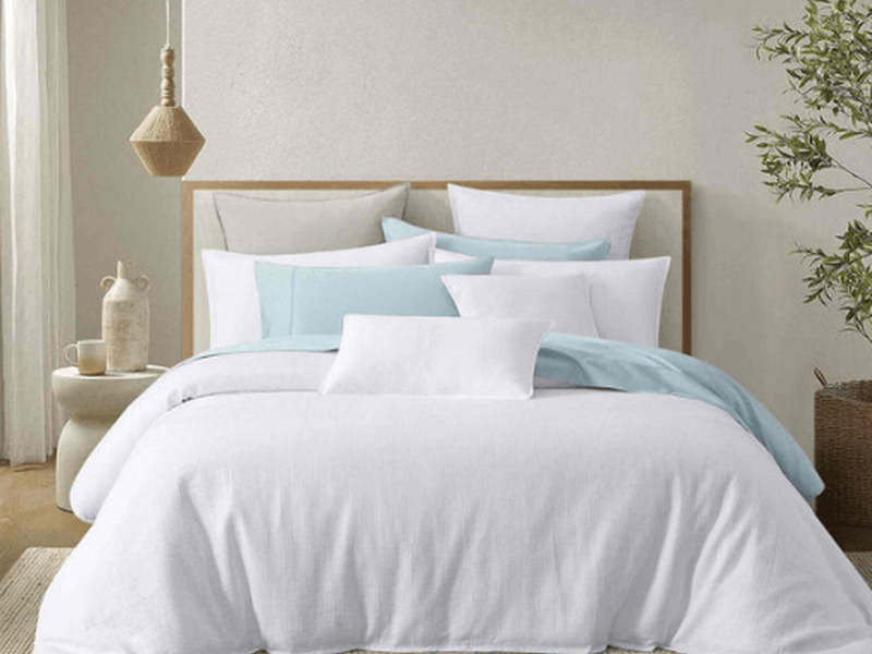 Chaucer White Bedding
