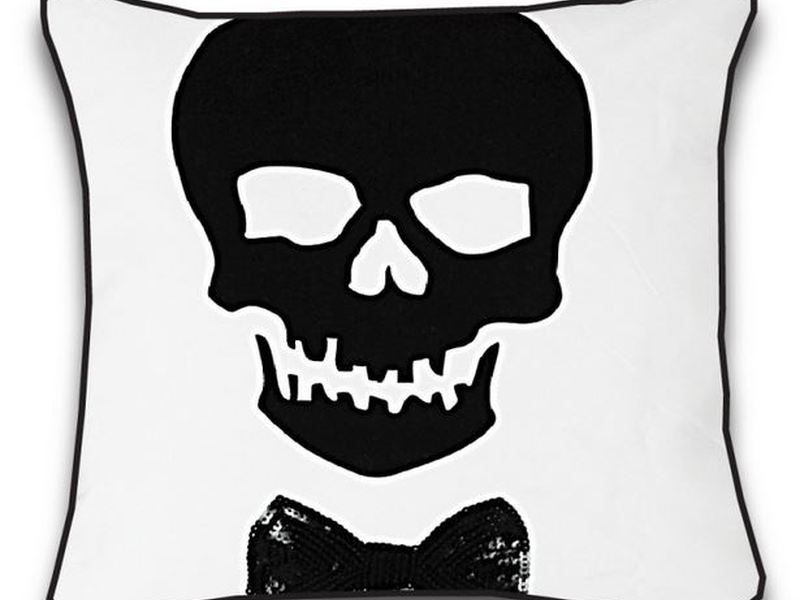 Skull "Black Tie" Cushion 