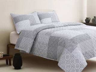 Artisan Quilt <br>by Peace Arch
