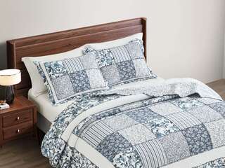 Paragon Quilt <br>by Peace Arch