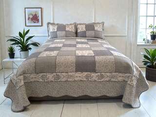 Aura Quilt <br>by Peace Arch