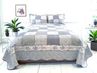 Aura Quilt