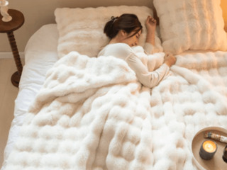 White Ripple Rabbit Throws